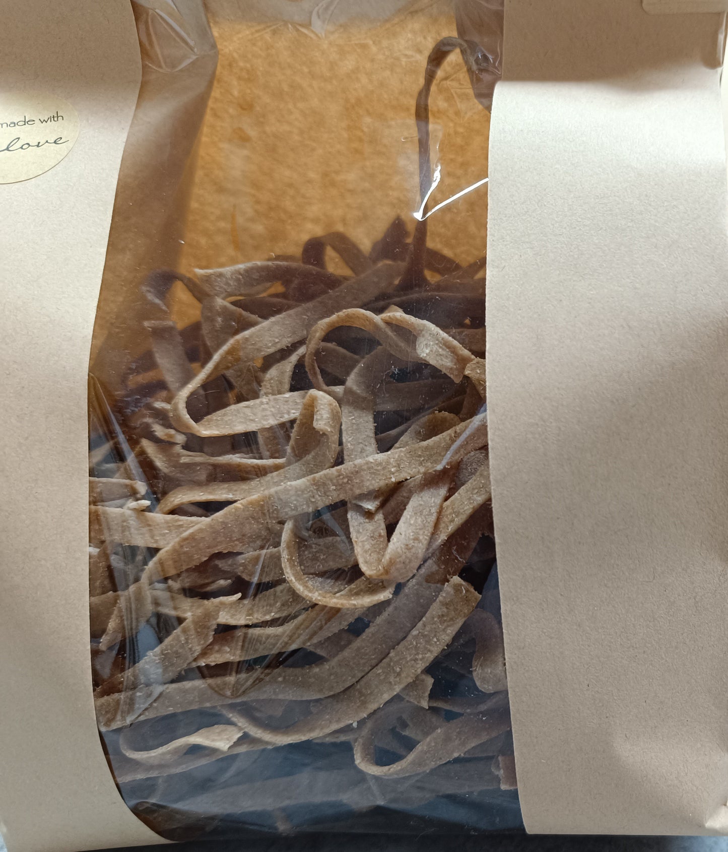 Polnozrnate pirine jajčne testenine-široki rezanci_