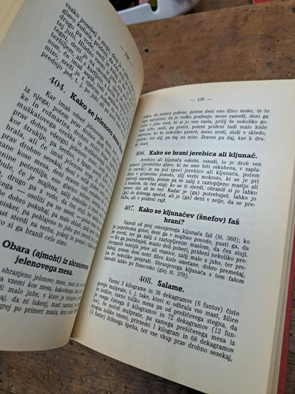 Kuharska knjiga SLOVENSKA KUHARICA replika