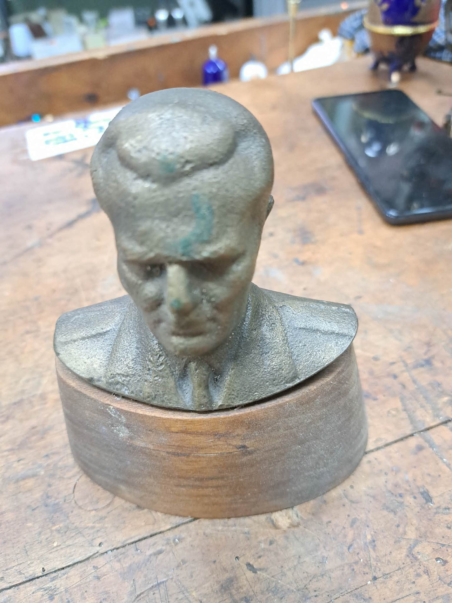 Bronast kip Josip Broz Tito