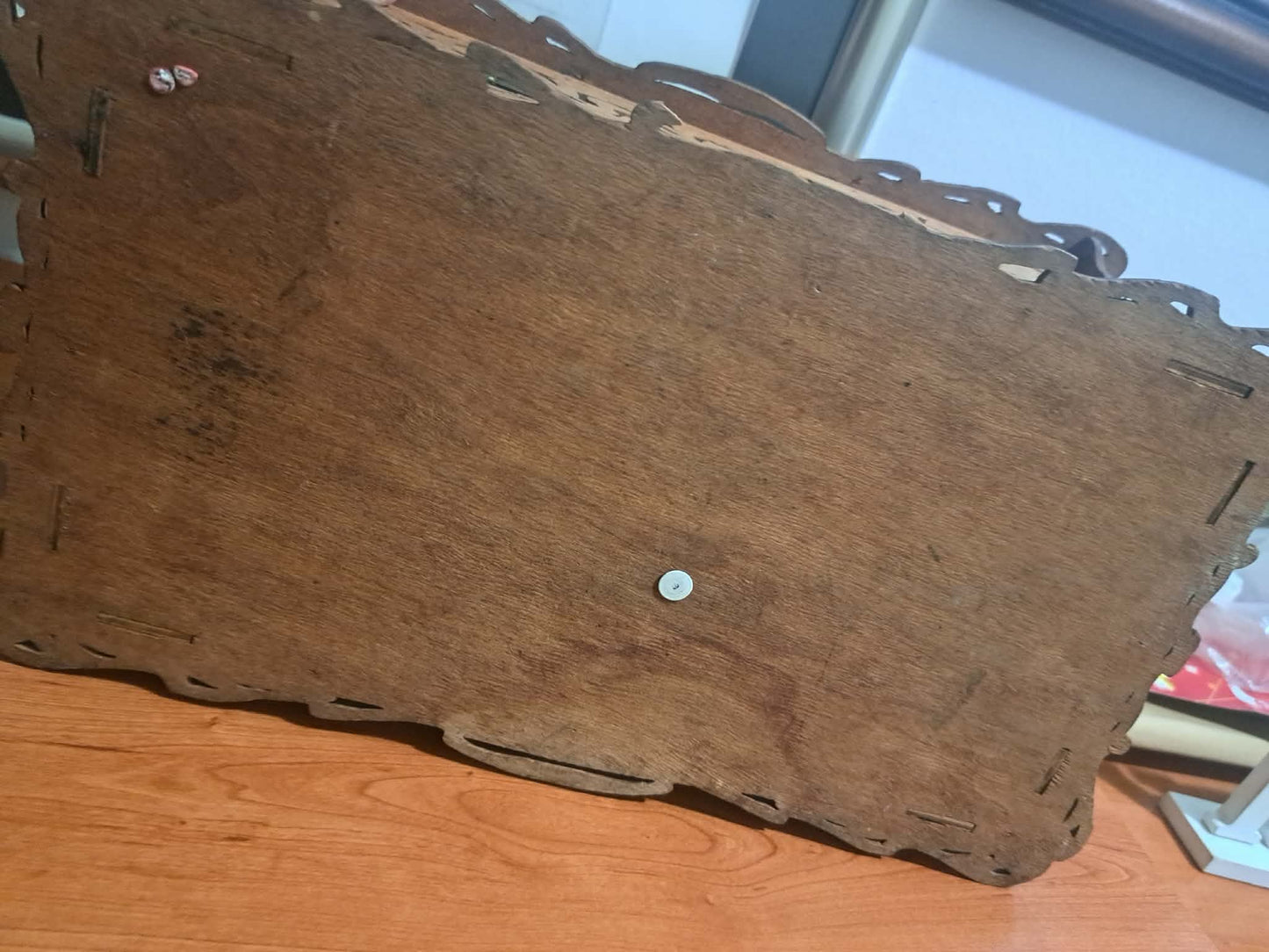 Lesena skrinja za nakit